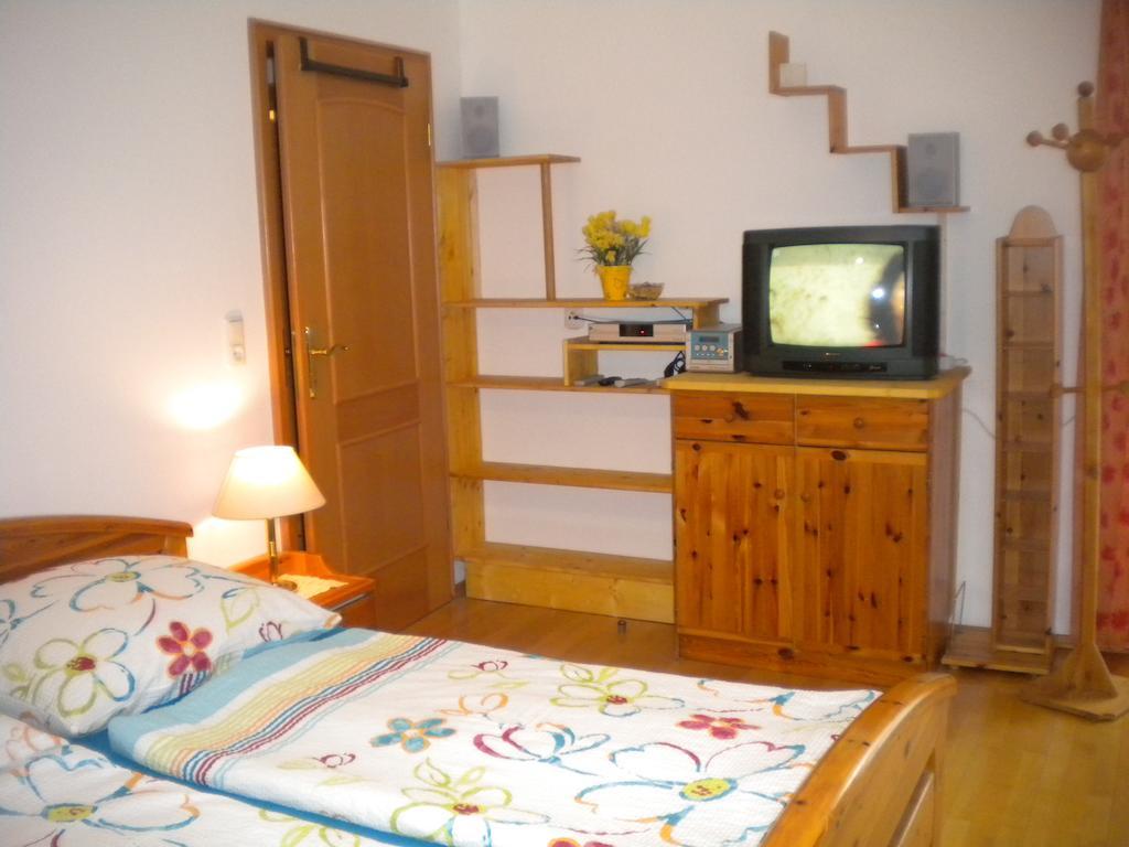 Ferienwohnung Anna Zechner Flattach Pokoj fotografie