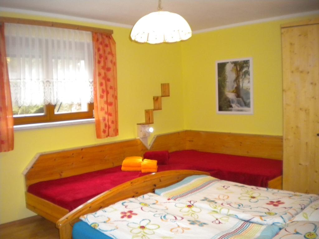 Ferienwohnung Anna Zechner Flattach Pokoj fotografie